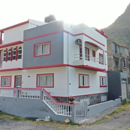 Fadias Quartos - Rooms Ribeira Grande المظهر الخارجي الصورة