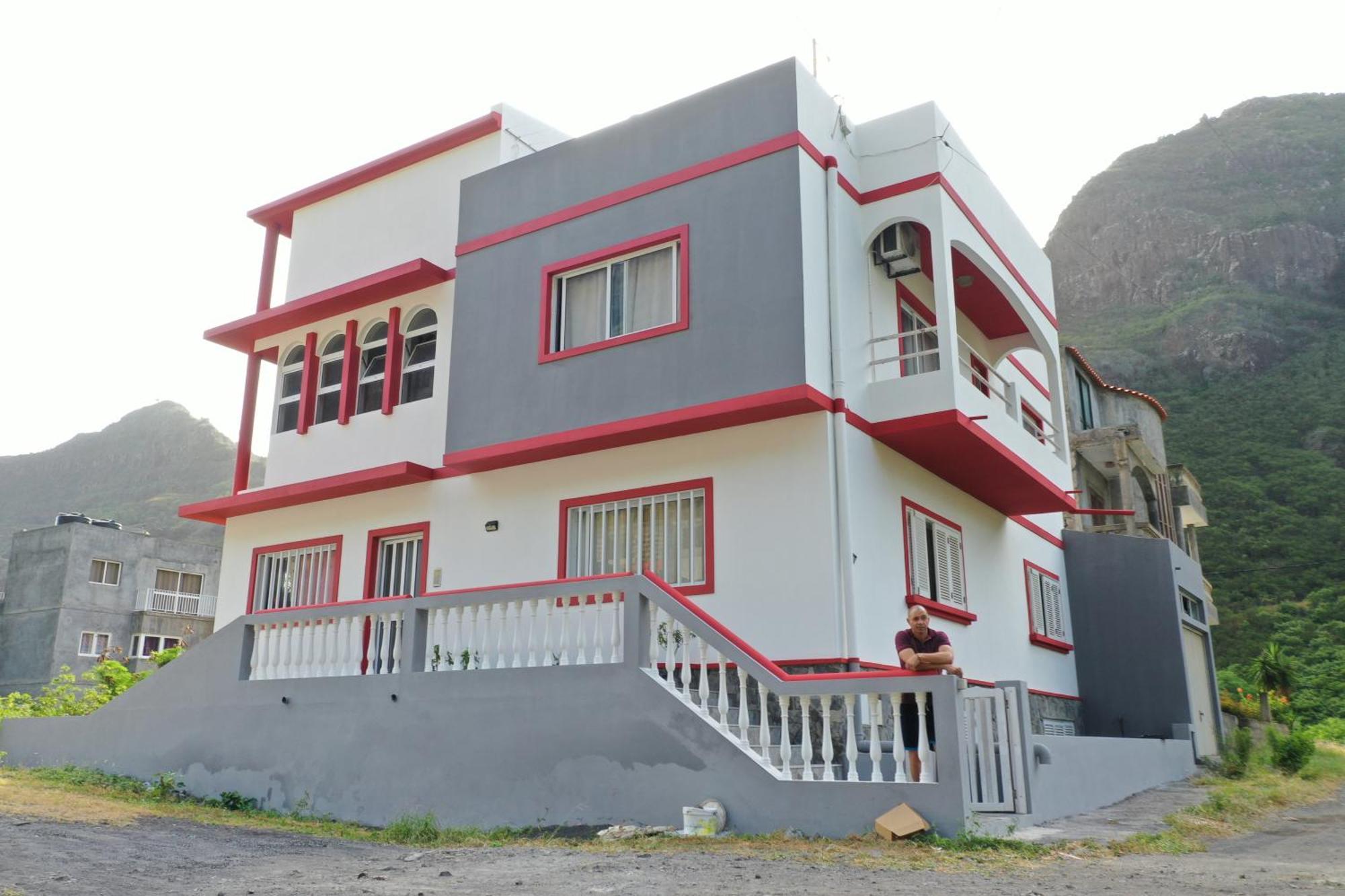 Fadias Quartos - Rooms Ribeira Grande المظهر الخارجي الصورة