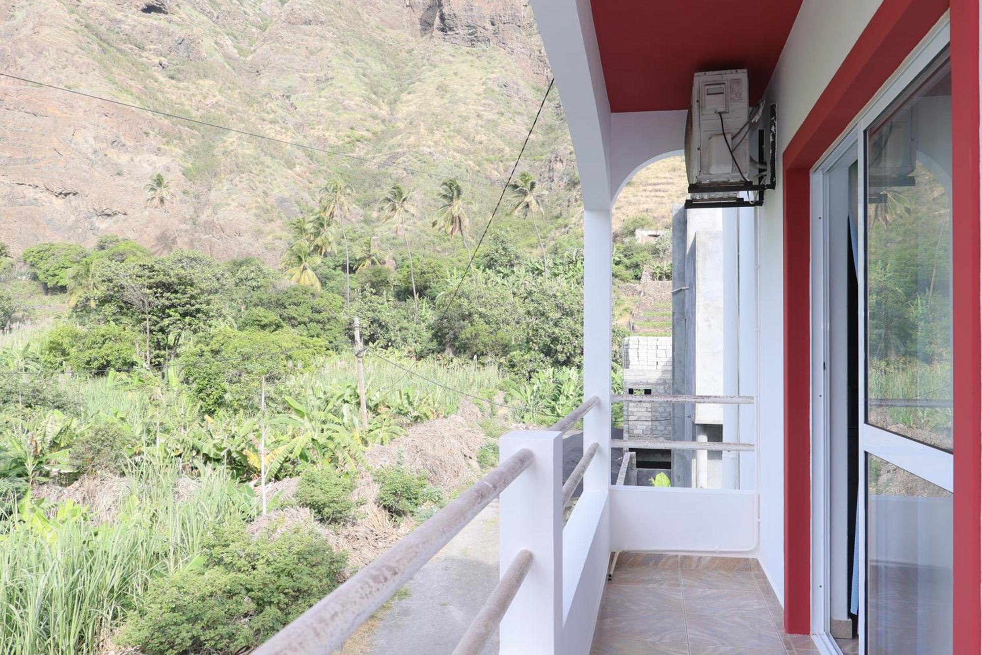 Fadias Quartos - Rooms Ribeira Grande المظهر الخارجي الصورة